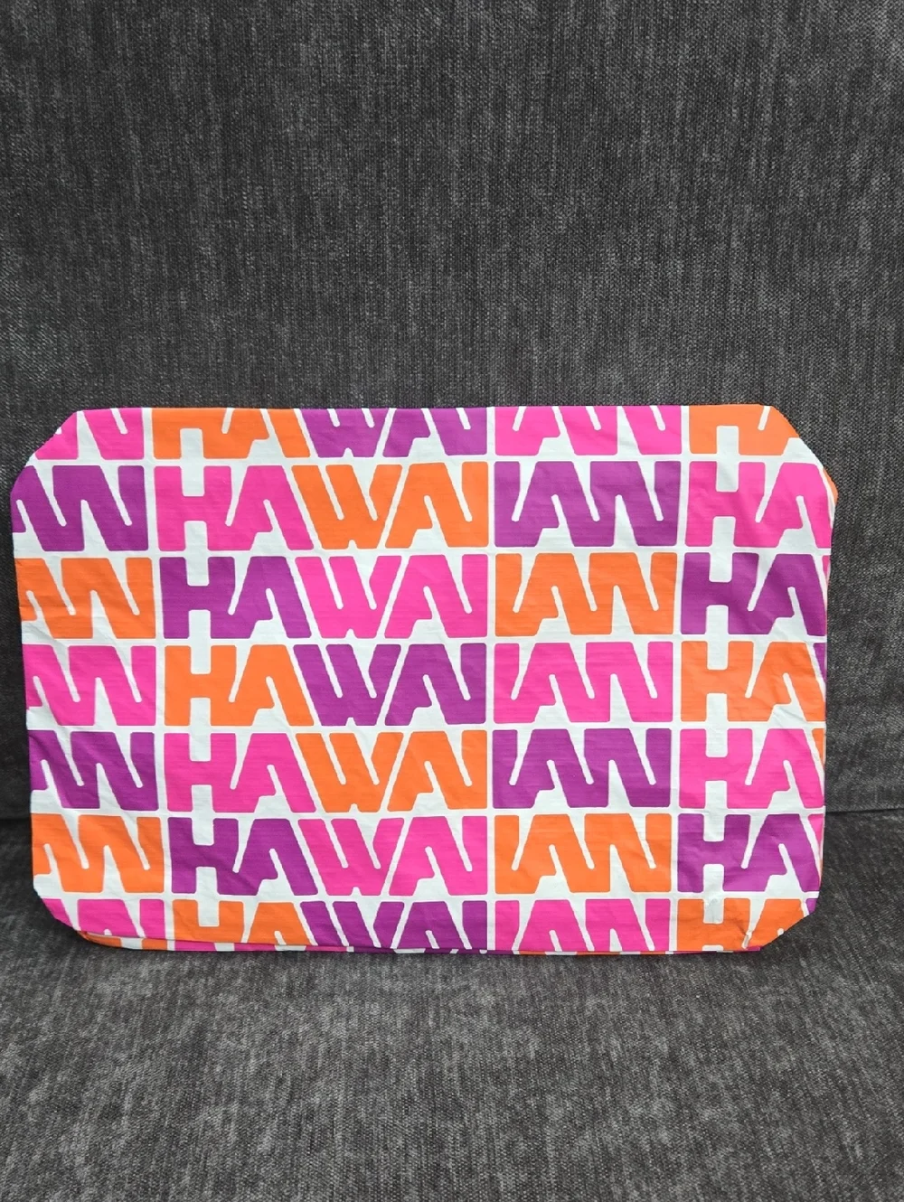 Hawaiian Airlines Small Pouch - Picture 3 of 5